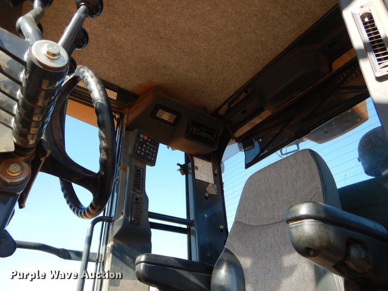 image for item DJ8832 2011 John Deere 770G  motor grader