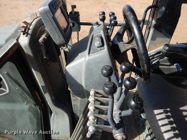 image for item DJ8832 2011 John Deere 770G  motor grader