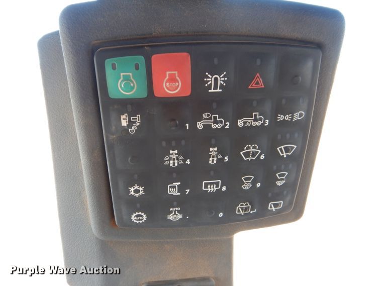 image for item DJ8832 2011 John Deere 770G  motor grader