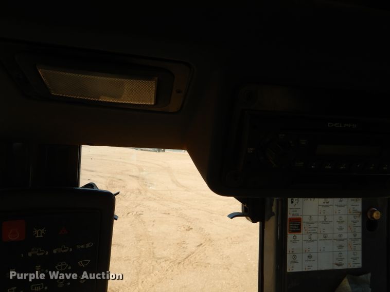 image for item DJ8832 2011 John Deere 770G  motor grader