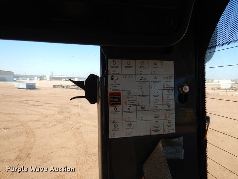 image for item DJ8832 2011 John Deere 770G  motor grader