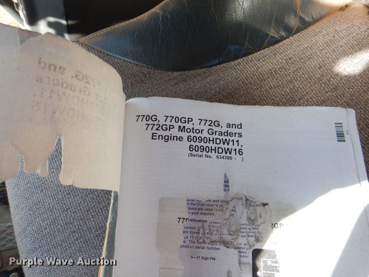 image for item DJ8832 2011 John Deere 770G  motor grader