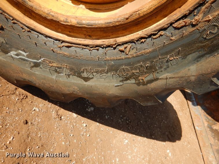 image for item DJ8832 2011 John Deere 770G  motor grader