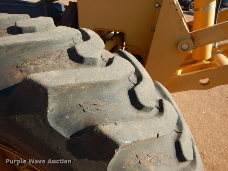 image for item DJ8832 2011 John Deere 770G  motor grader