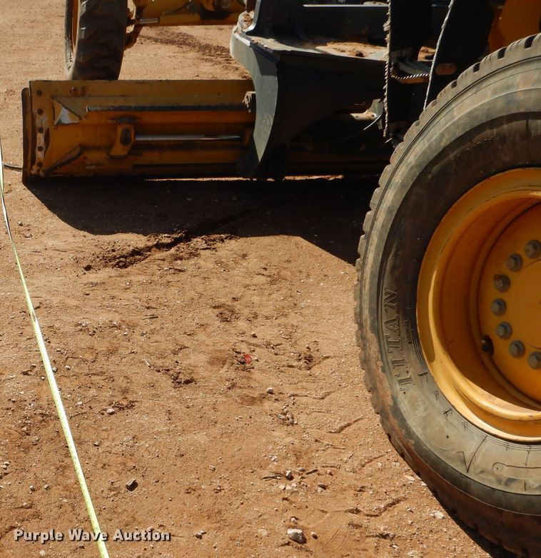 image for item DJ8832 2011 John Deere 770G  motor grader