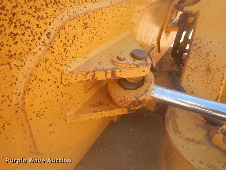 image for item DJ8833 2003 Caterpillar D5G LGP  pipelayer