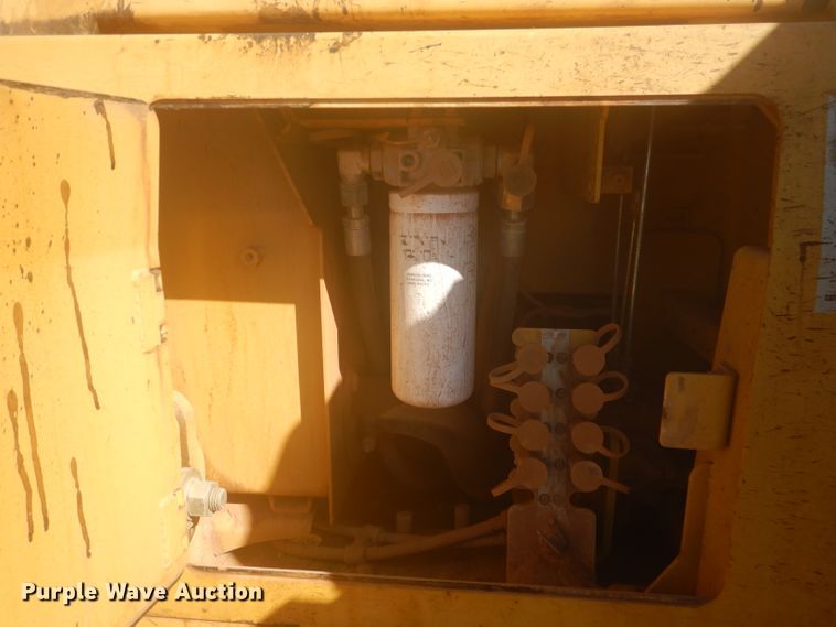 image for item DJ8833 2003 Caterpillar D5G LGP  pipelayer