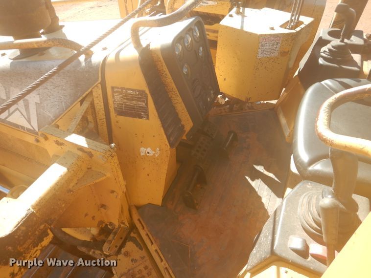 image for item DJ8833 2003 Caterpillar D5G LGP  pipelayer