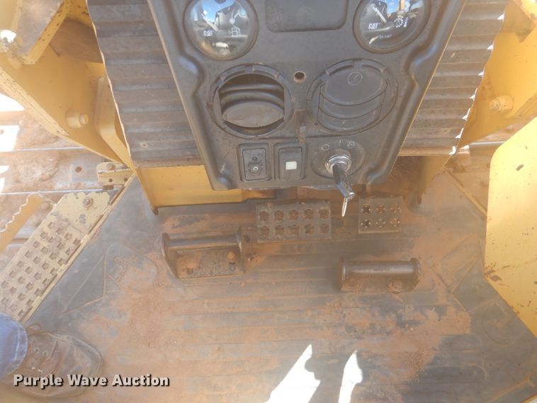 image for item DJ8833 2003 Caterpillar D5G LGP  pipelayer