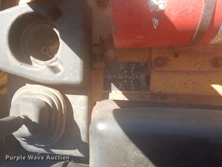 image for item DJ8833 2003 Caterpillar D5G LGP  pipelayer