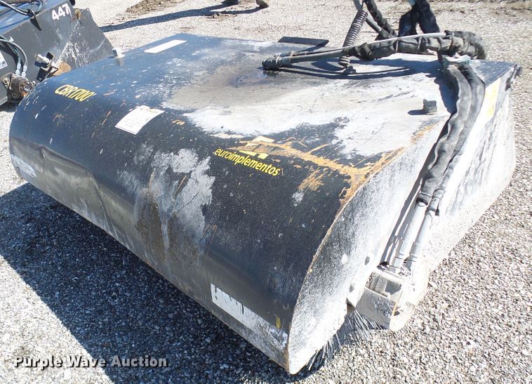 image for item DL0815 Euroimplementos CBR1700  skid steer broom