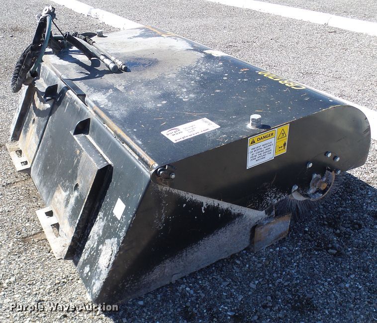 image for item DL0815 Euroimplementos CBR1700  skid steer broom