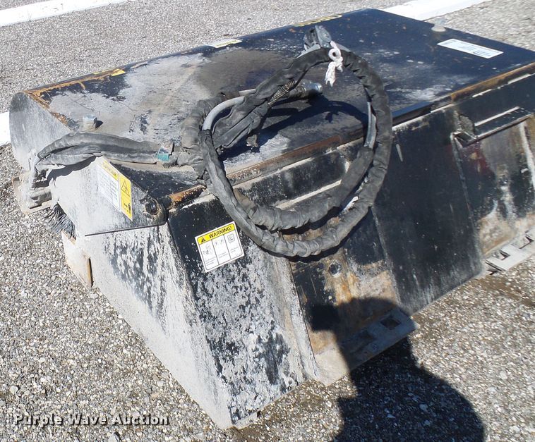 image for item DL0815 Euroimplementos CBR1700  skid steer broom