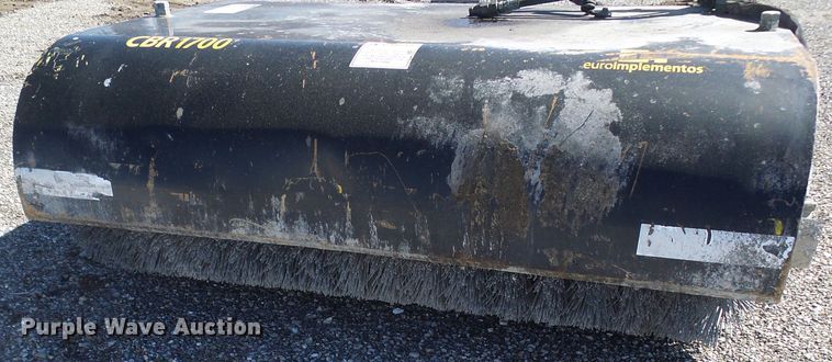 image for item DL0815 Euroimplementos CBR1700  skid steer broom
