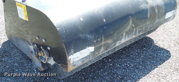 image for item DL0815 Euroimplementos CBR1700  skid steer broom