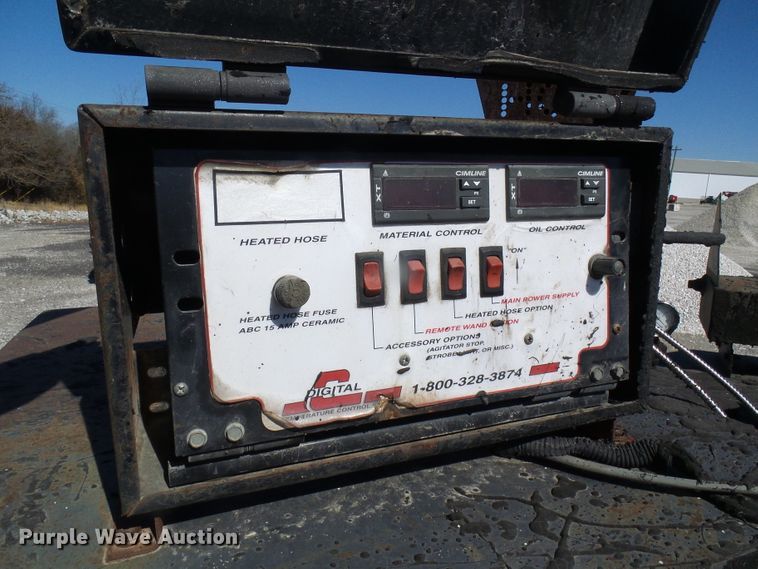 image for item DL0817 1999 Cimline 105D  melter applicator