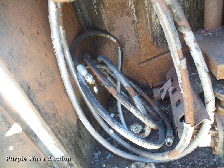 image for item DL0817 1999 Cimline 105D  melter applicator