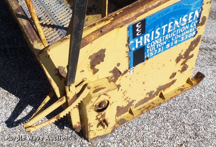 image for item DL0819 Chip spreader