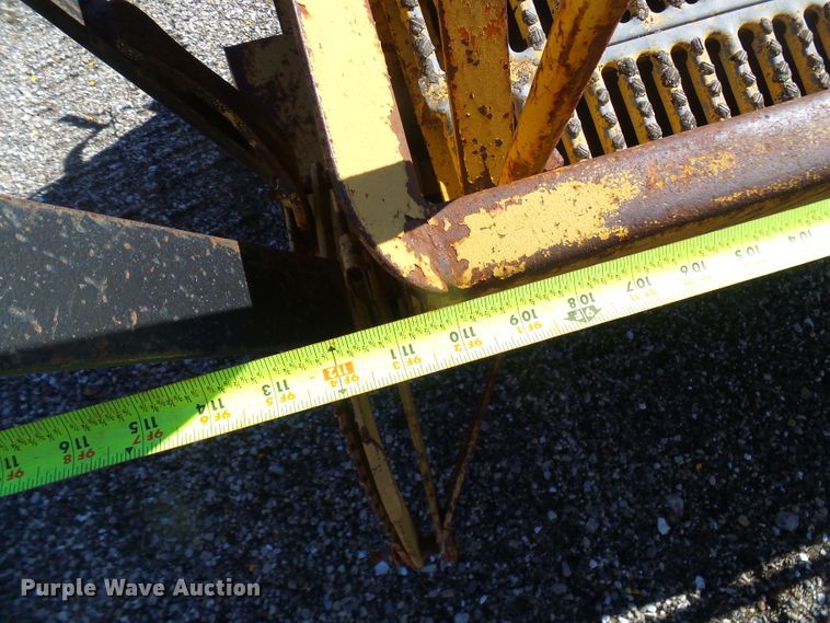 image for item DL0819 Chip spreader