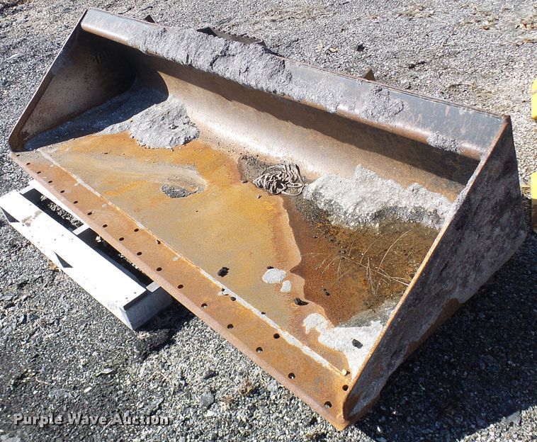 image for item DL0821 Caterpillar 78"W skid steer bucket