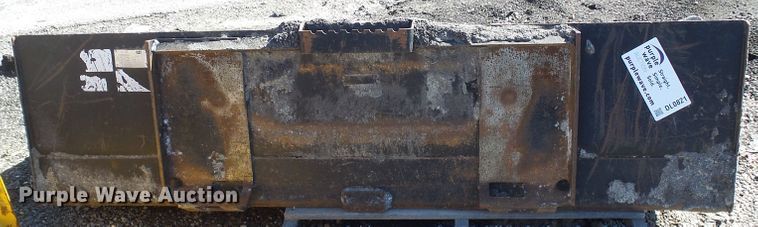 image for item DL0821 Caterpillar 78"W skid steer bucket