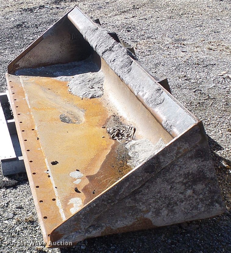 image for item DL0821 Caterpillar 78"W skid steer bucket