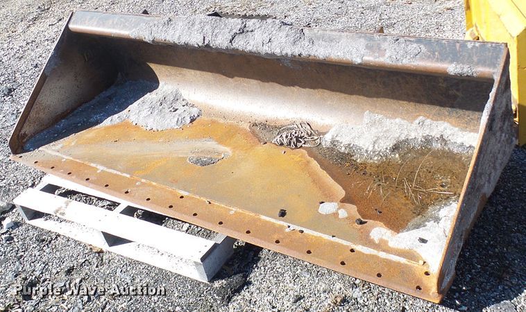 image for item DL0821 Caterpillar 78"W skid steer bucket