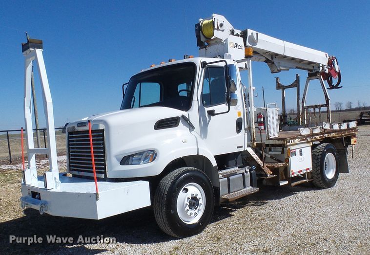 image for item DL0822 2012 Freightliner Business Class M2  crane truck