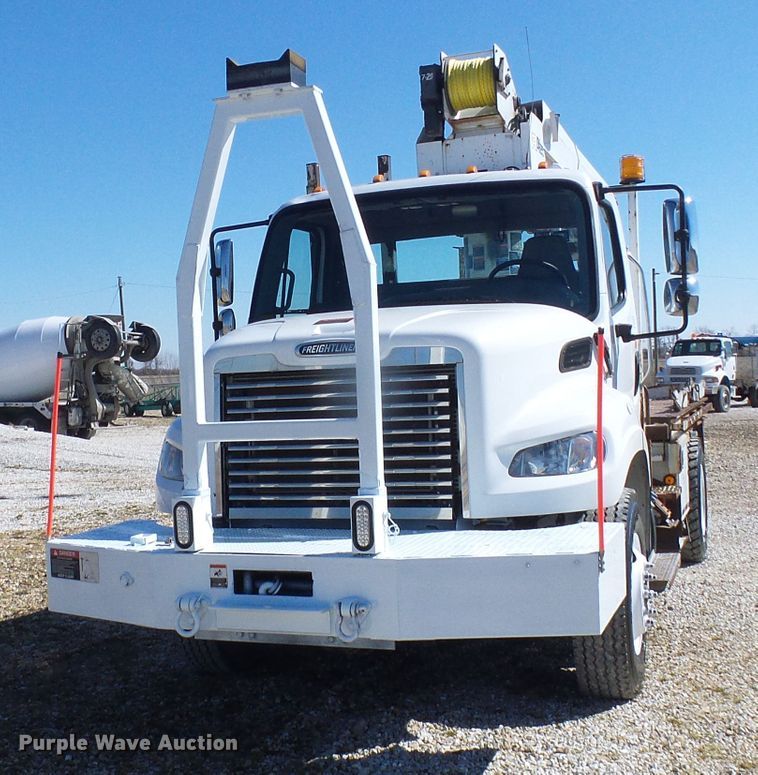 image for item DL0822 2012 Freightliner Business Class M2  crane truck