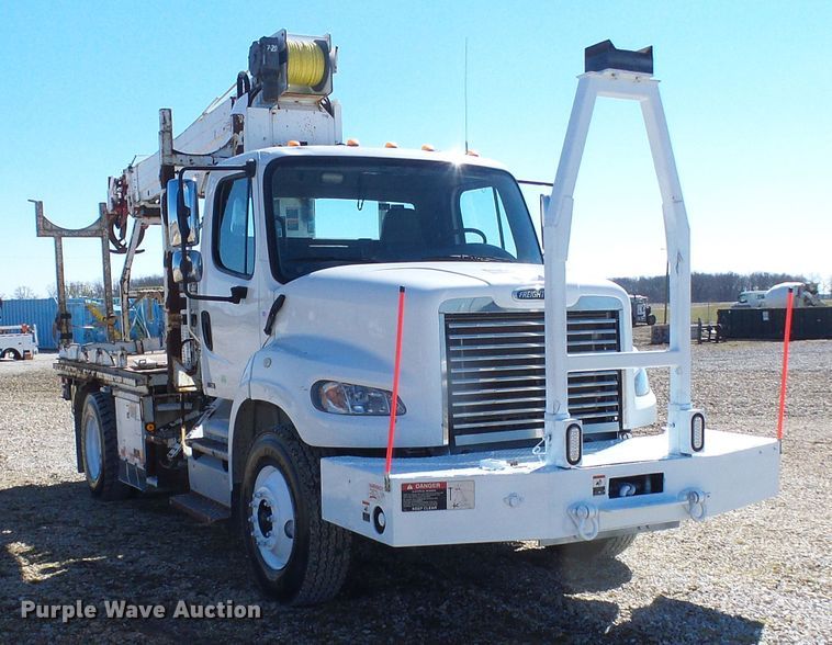 image for item DL0822 2012 Freightliner Business Class M2  crane truck