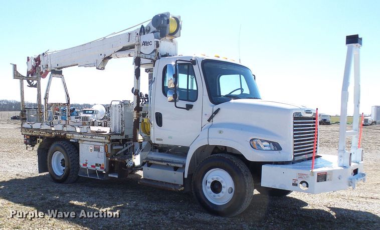 image for item DL0822 2012 Freightliner Business Class M2  crane truck