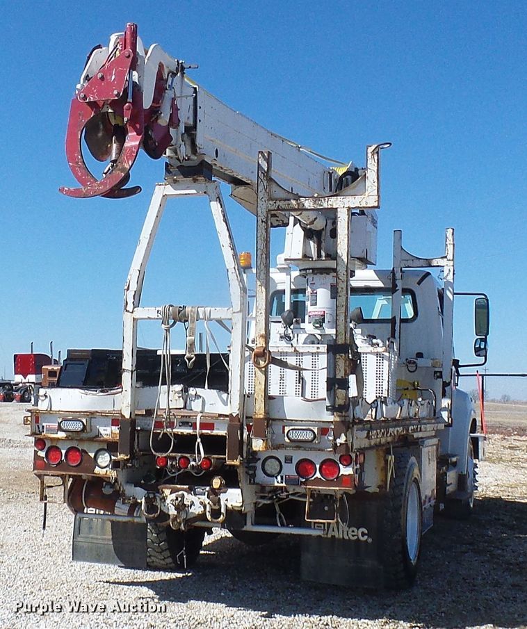 image for item DL0822 2012 Freightliner Business Class M2  crane truck