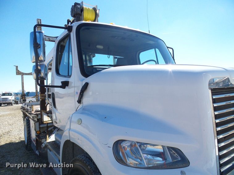 image for item DL0822 2012 Freightliner Business Class M2  crane truck