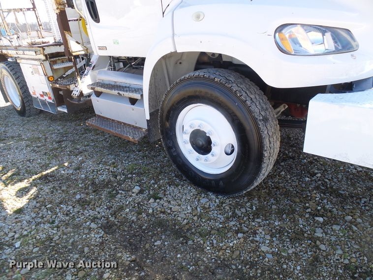 image for item DL0822 2012 Freightliner Business Class M2  crane truck