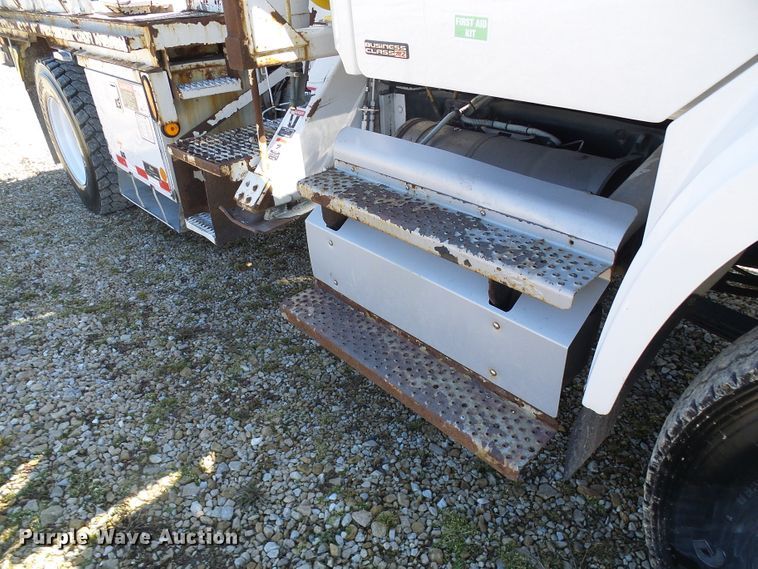 image for item DL0822 2012 Freightliner Business Class M2  crane truck