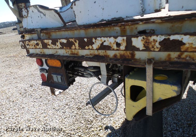 image for item DL0822 2012 Freightliner Business Class M2  crane truck