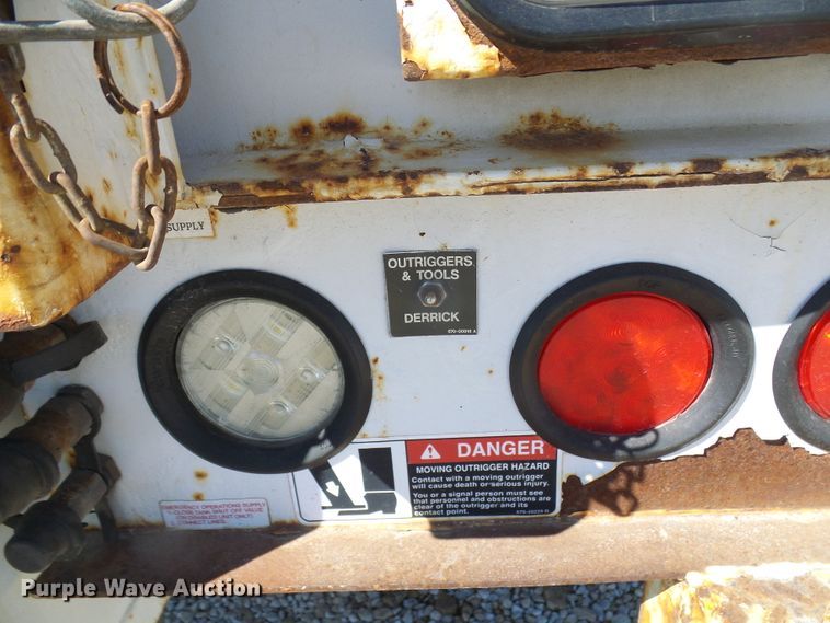 image for item DL0822 2012 Freightliner Business Class M2  crane truck