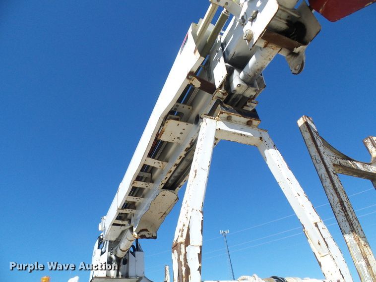 image for item DL0822 2012 Freightliner Business Class M2  crane truck