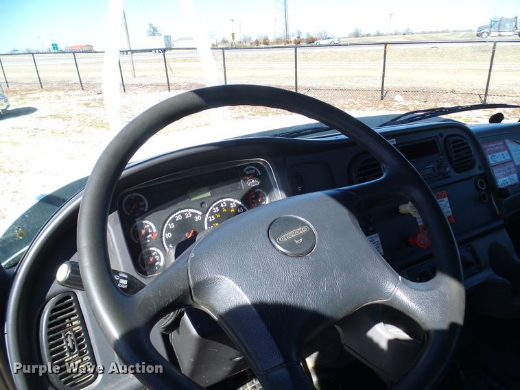 image for item DL0822 2012 Freightliner Business Class M2  crane truck