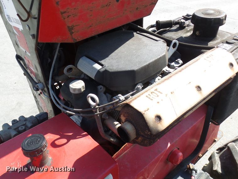image for item DL0888 2013 Cardinal Mule 524  shed mover