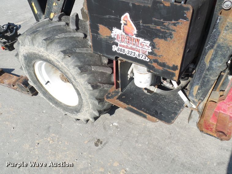 image for item DL0888 2013 Cardinal Mule 524  shed mover