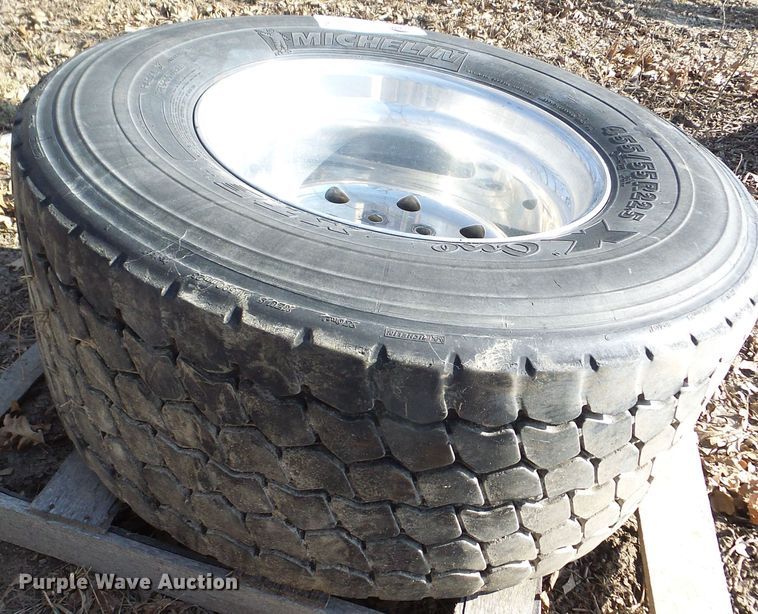image for item DL0892 (4) Michelin 455/55R22.5 super single tires and wheels