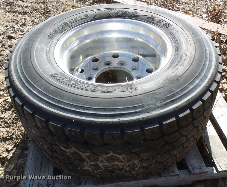 image for item DL0892 (4) Michelin 455/55R22.5 super single tires and wheels