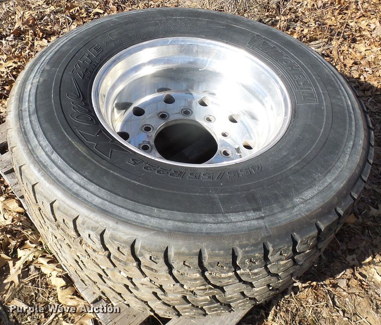 image for item DL0892 (4) Michelin 455/55R22.5 super single tires and wheels