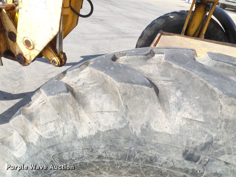 image for item DL0894 1998 Gehl DL8L  telehandler