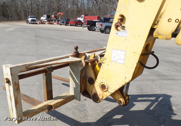 image for item DL0894 1998 Gehl DL8L  telehandler