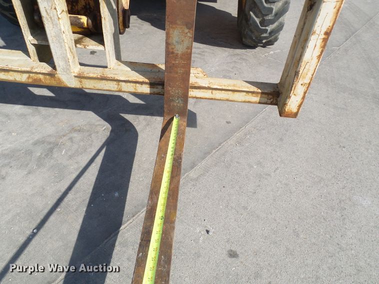 image for item DL0894 1998 Gehl DL8L  telehandler