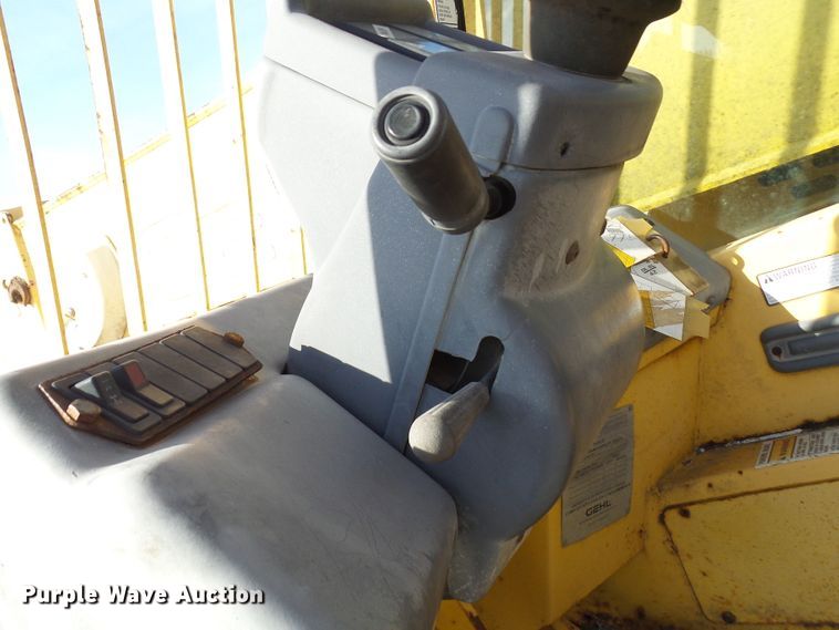 image for item DL0894 1998 Gehl DL8L  telehandler