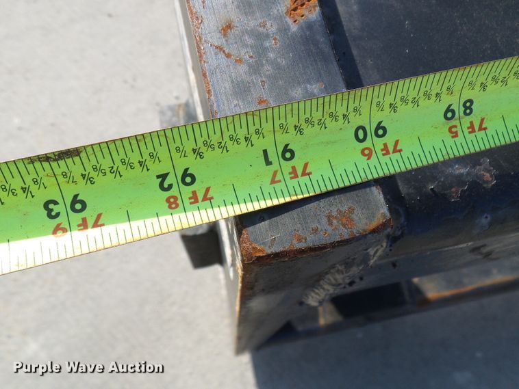 image for item DL0895 Arrow 7372250-6-72-049 forks