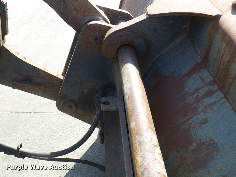 image for item DL0896 2012 Doosan DL200TC  wheel loader